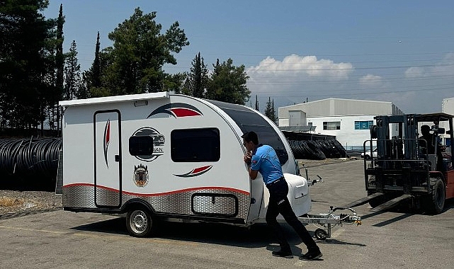 Lara sahilinde kamusal alanları işgal eden karavanlar tahliye edildi