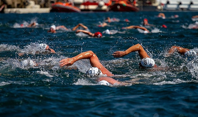 Memorial, 36. Samsung Boğaziçi Kıtalararası Yüzme Yarışı’nda Sporcuların Yanında