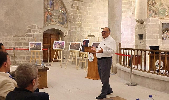 Profesyonel Turist Rehberi ve Yazar Serhan Güngör ile ‘Türkiye Tarihine Türkiye Sınırları Dışından Bakış’ adlı söyleşi Meryem Ana Kilisesi’nde yapıldı.