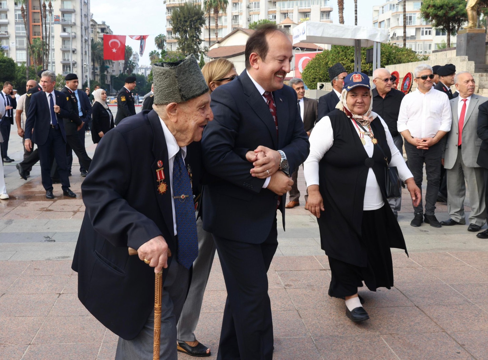 Mersin Cumhuriyet Meydanında 19 Eylül Gaziler Günü kutlandı