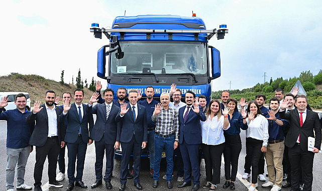 GAZİ PARK’TA KİTAP İMZA GÜNLERİ DEVAM EDİYOR