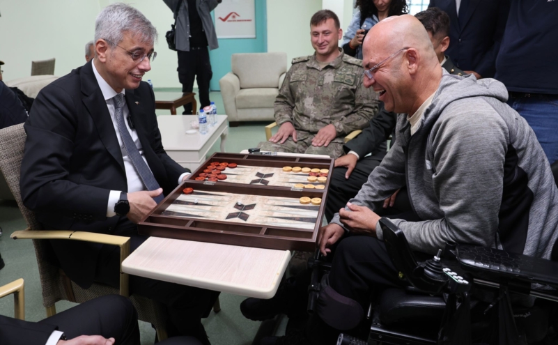 Sağlık Bakanı Prof. Dr. Kemal Memişoğlu: “Bu ülke size çok şey borçlu”