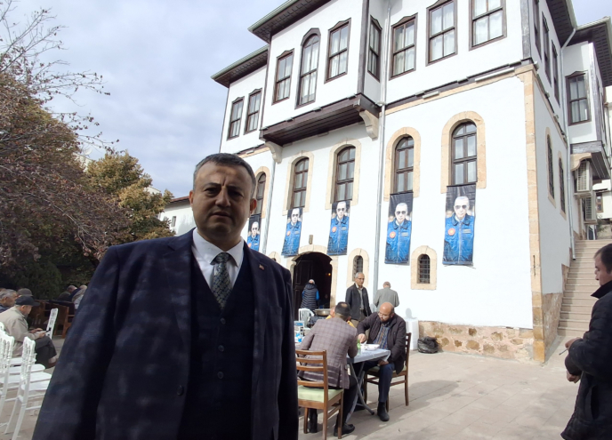 AK Parti Beypazarı İlçe Başkanı Halil Etili: Biz herkesi kucaklıyoruz