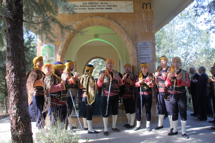 Gazi Gündüz Alp kabri başında anıldı