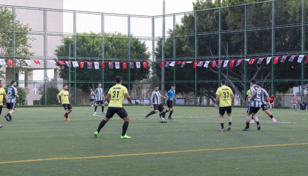 Mersin Büyükşehir Belediyesi 3. birimler arası futbol turnuvası başladı