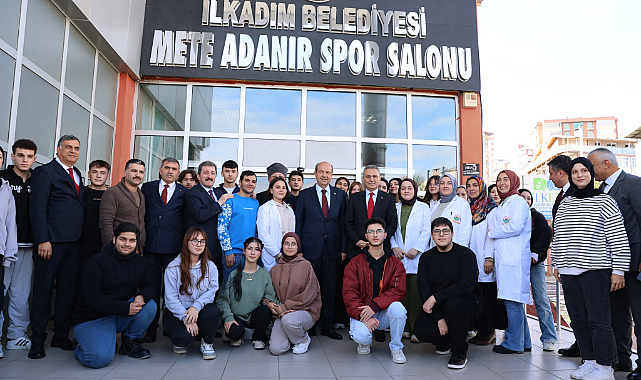 Tatar, İlkadım Belediyesi Mete Adanır Kapalı Spor Salonu’nu ziyaret etti.