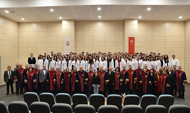 Veteriner Hekim Adayları Düzenlenen Törenle Beyaz Önlüklerini Giydi