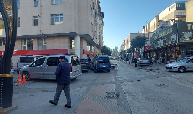 Terme Atatürk Caddesi’nde Trafik Sorunu Yeniden Gündemde