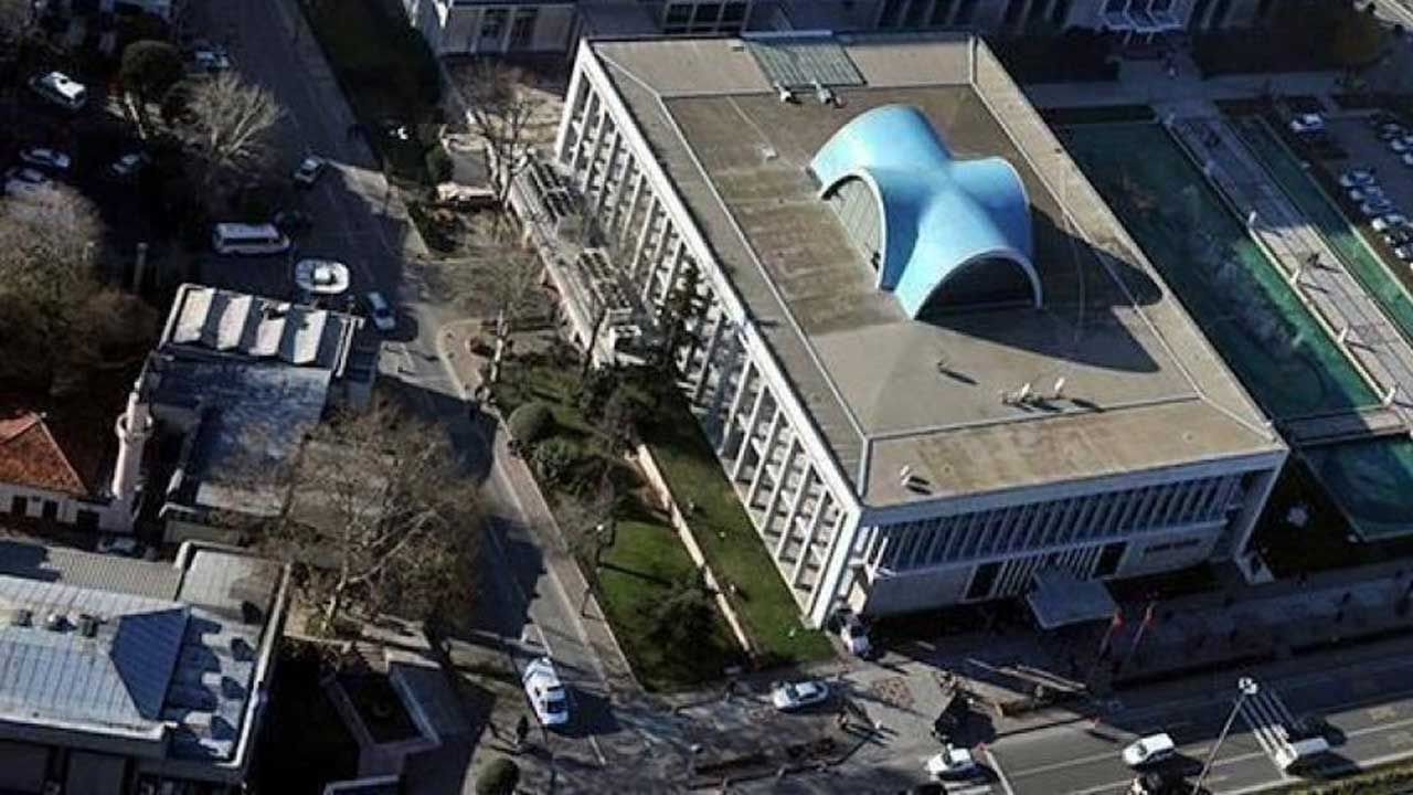 İBB Yolsuzluk Soruşturmasında Üç İsim Adli Kontrolle Tahliye Edildi