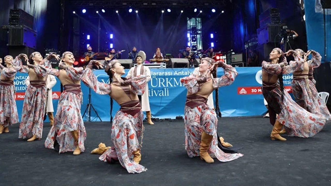 4. Uluslararası Antalya Yörük Türkmen Festivali Coşkuyla Başladı