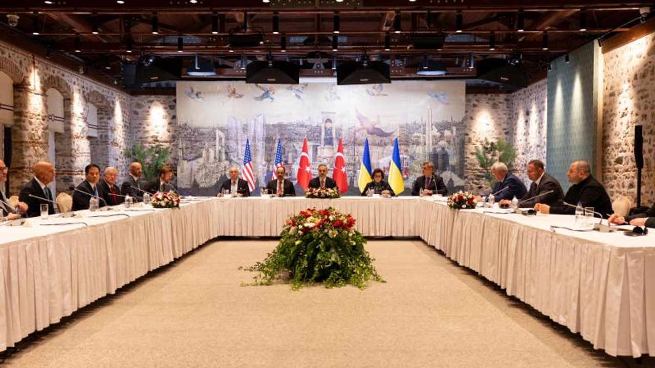 Türkiye, ABD, Ukrayna İstanbul’da Savaş Barış Görüşmesi