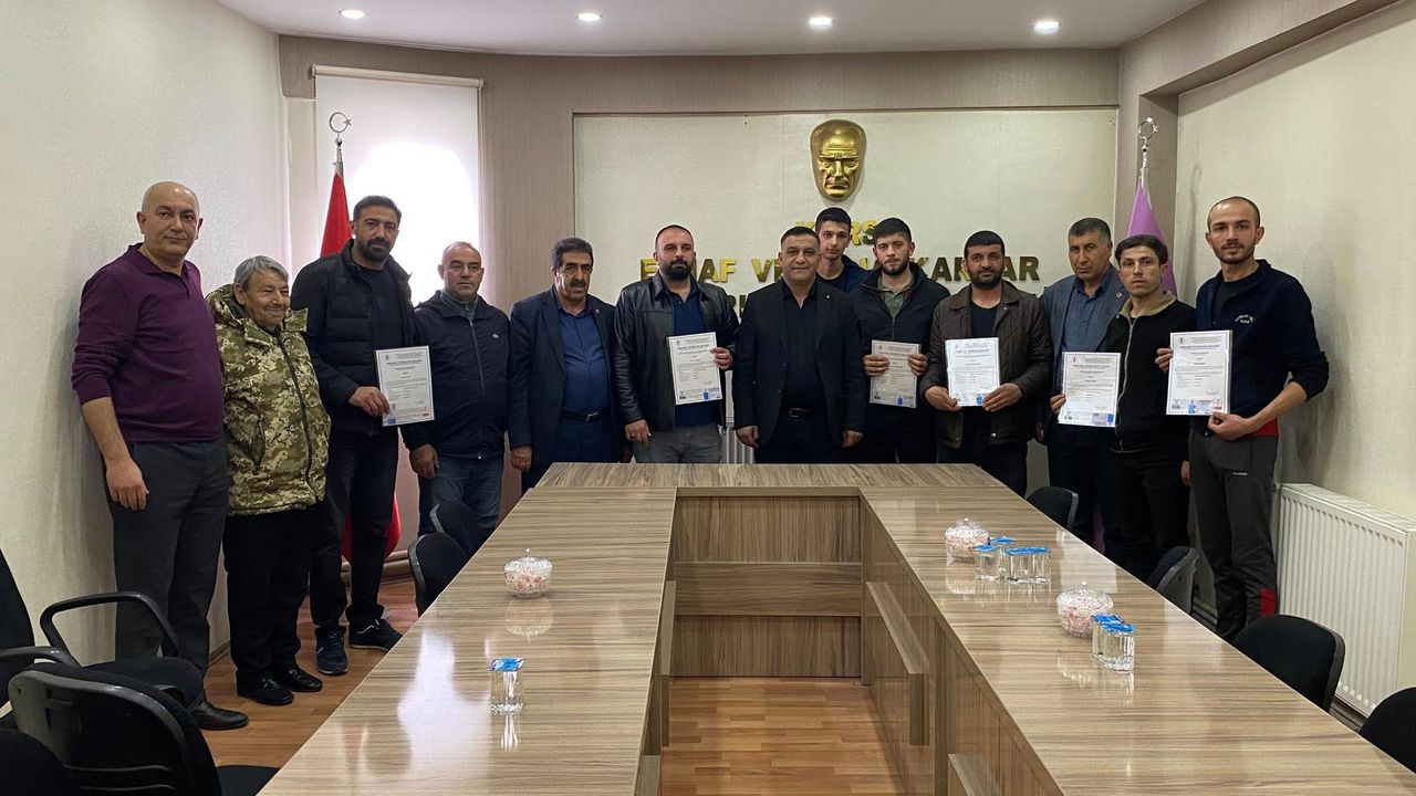 Kars Esnafı Kaliteyi Mesleki Yeterlilik Belgesiyle Tescilledi