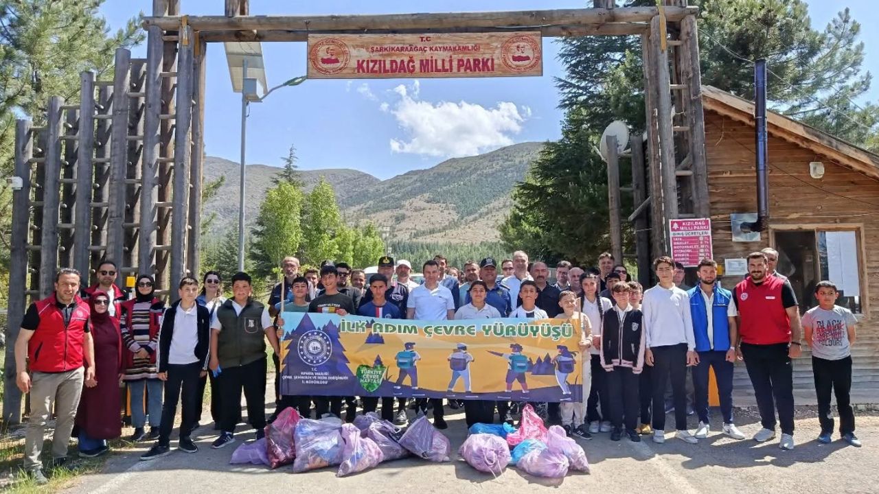 Kızıldağ Milli Parkı Çevre Günü’nde Temizlendi
