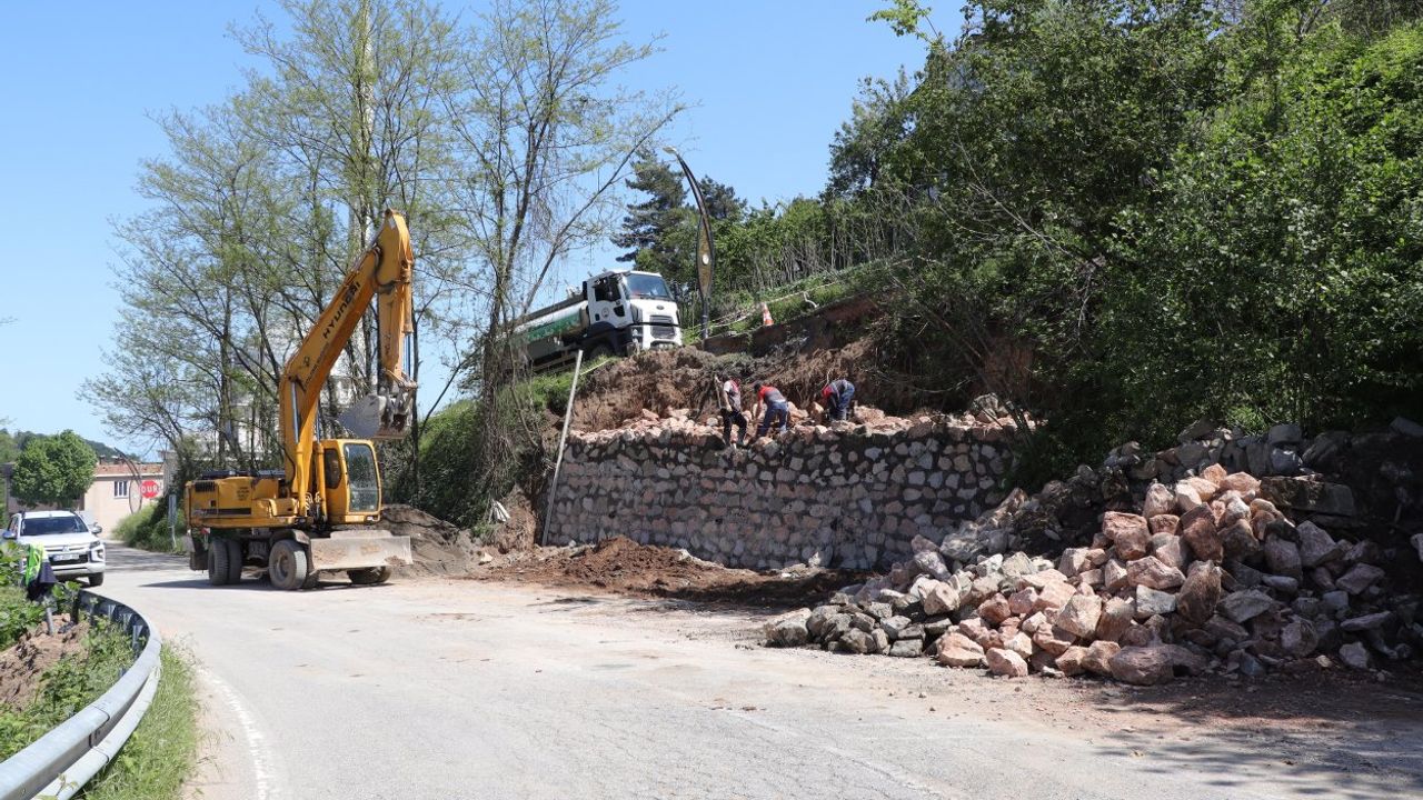 **Ordu Büyükşehir Belediyesi Çamaş Örmeli’de Taş Duvar**