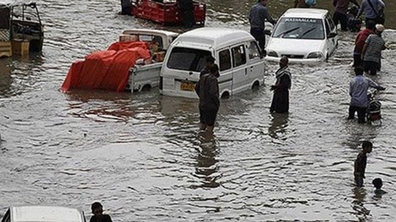 Pakistan’da Aşırı Yağışlar: 38 Can Kaybı, 63 Yaralı