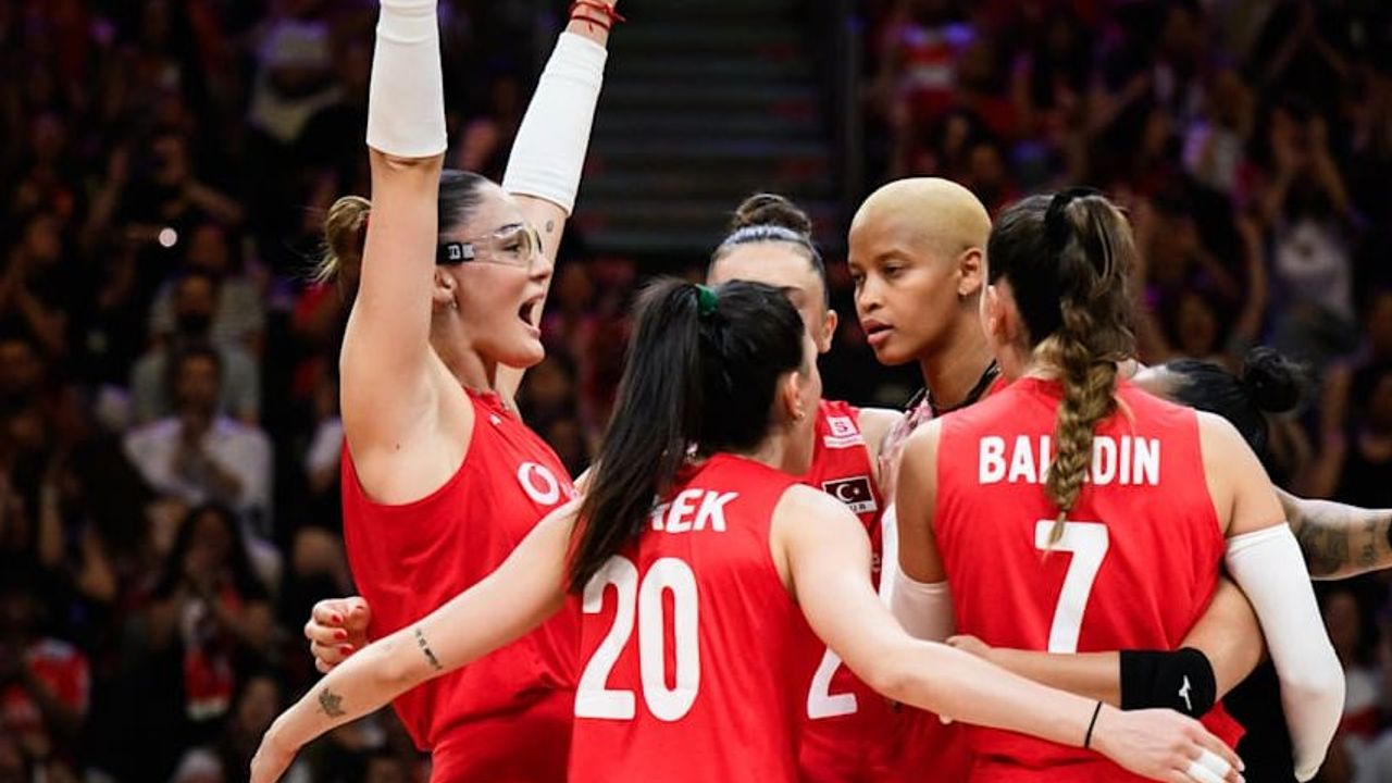 A Milli Kadın Voleybol Takımı 14 Yıl Sonra İstanbul’da Galip
