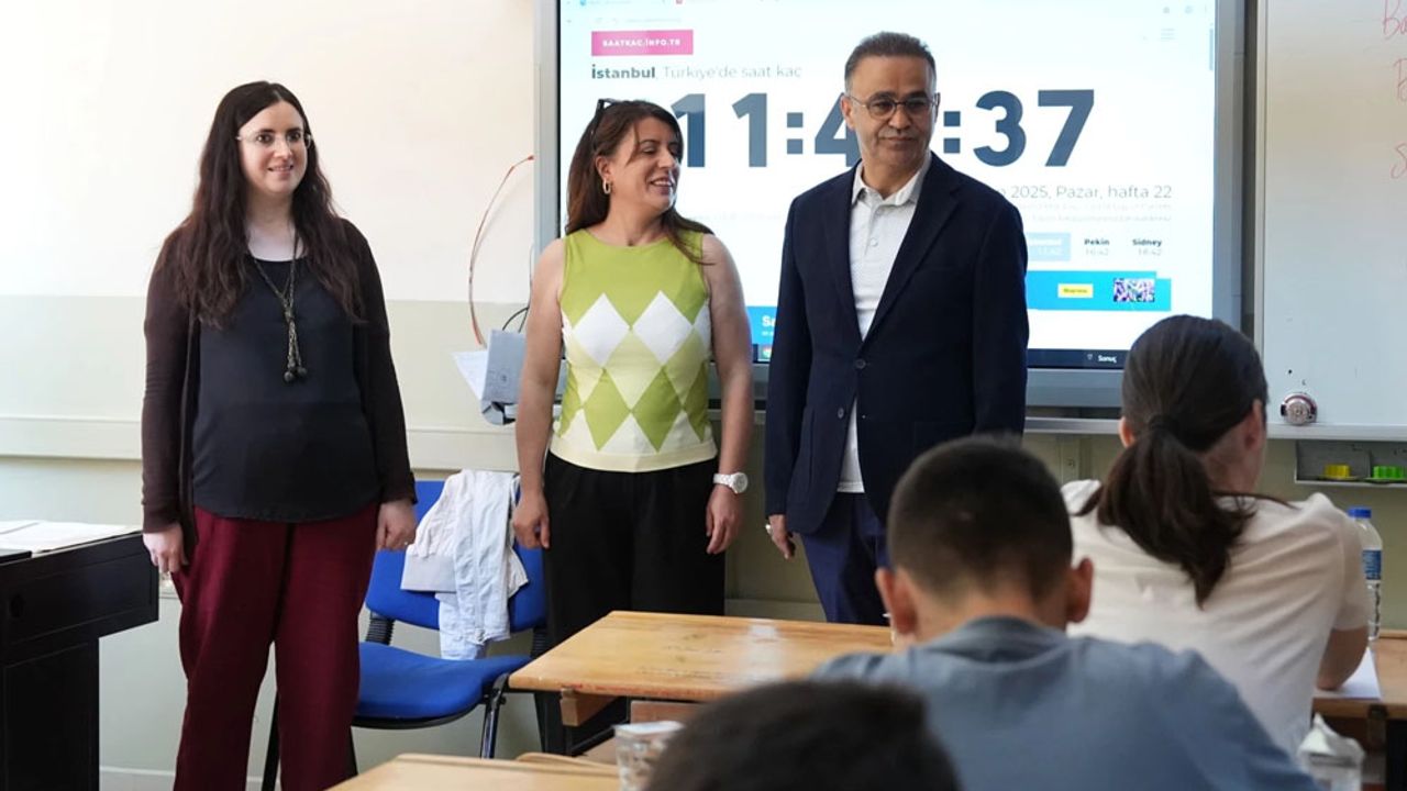 İzmir Bilim Olimpiyatları İkinci Aşama Sınavı Tamamlandı