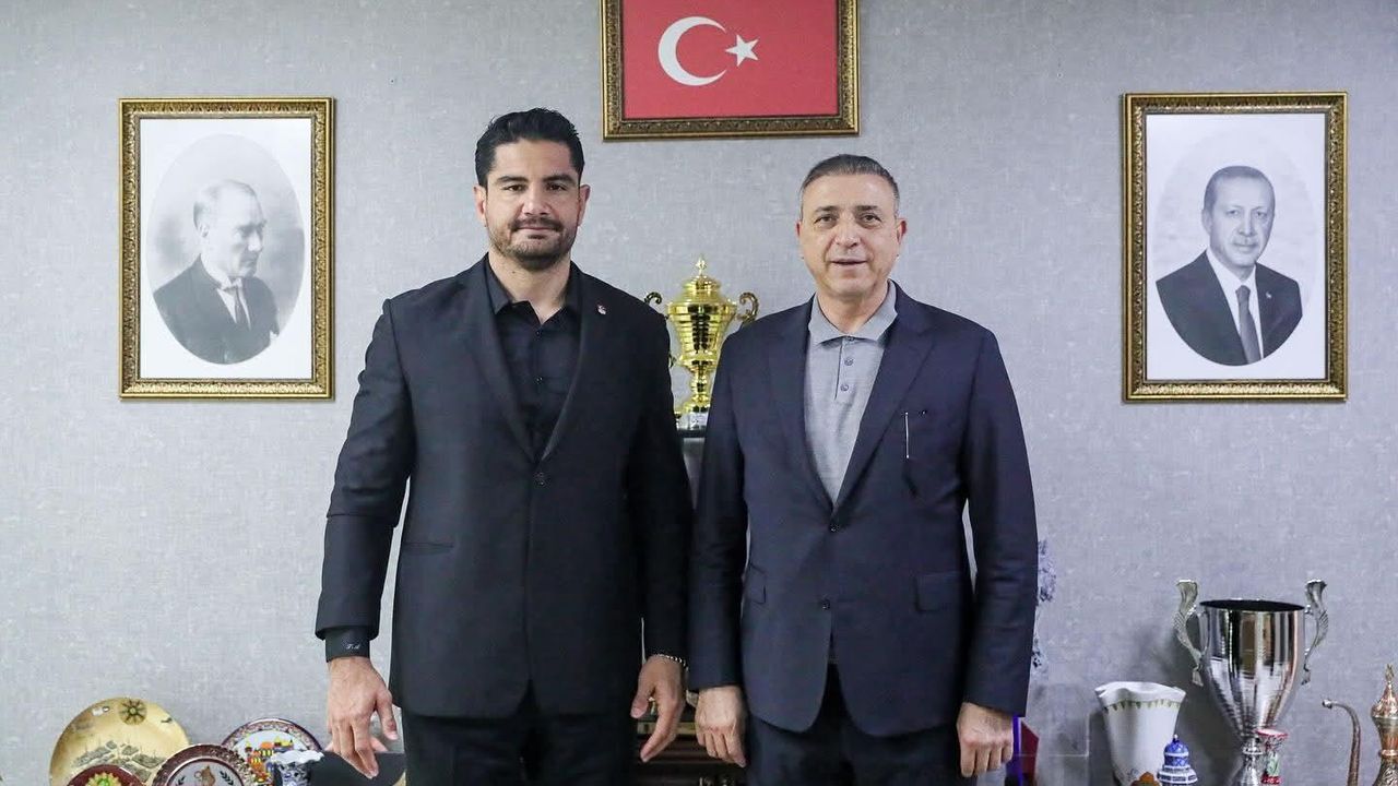 “Başkan Akgül ve Dr. Yıldırım Türk Güreşinin Geleceğini Konuştu”