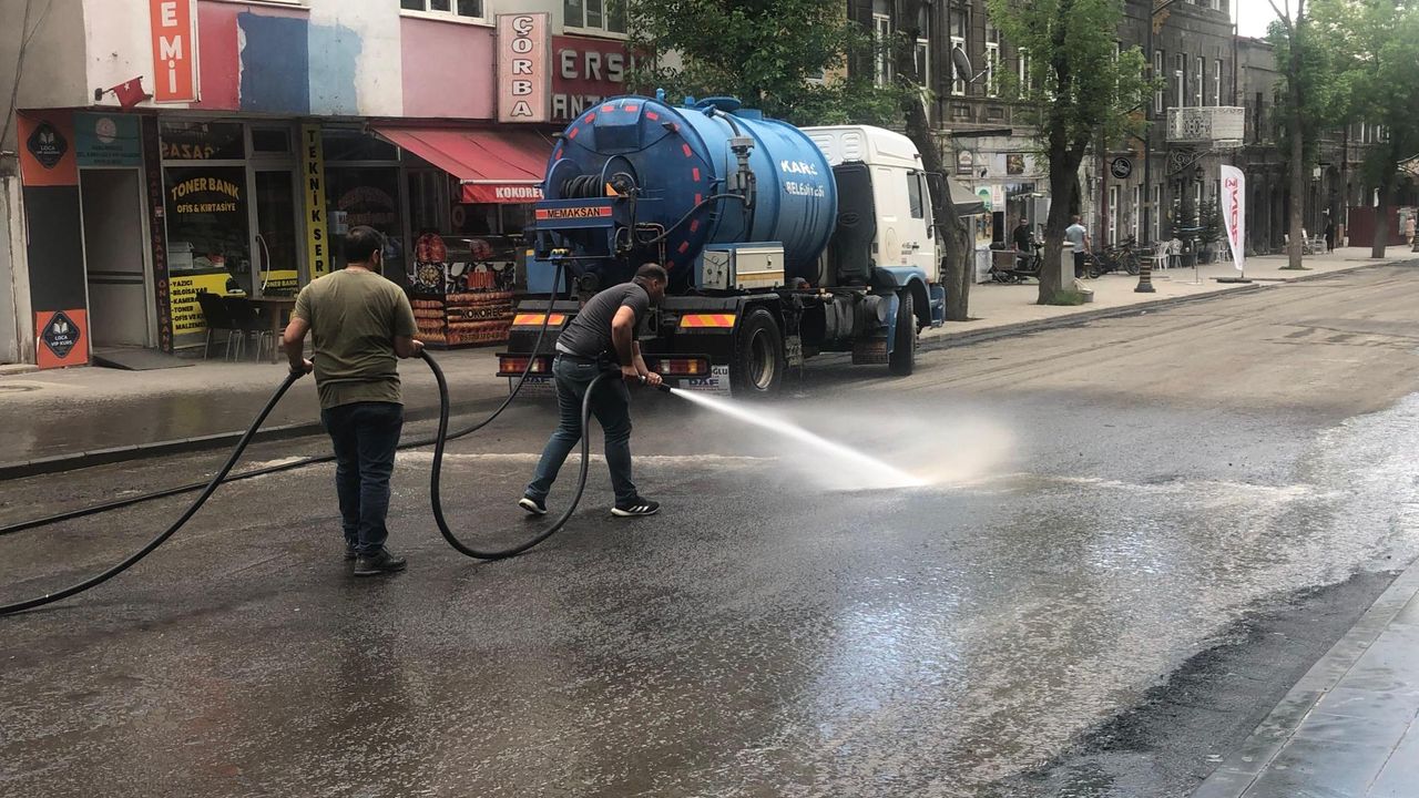 Kars Belediyesi Kent Genelinde Kapsamlı Temizlik Seferberliği Başlattı