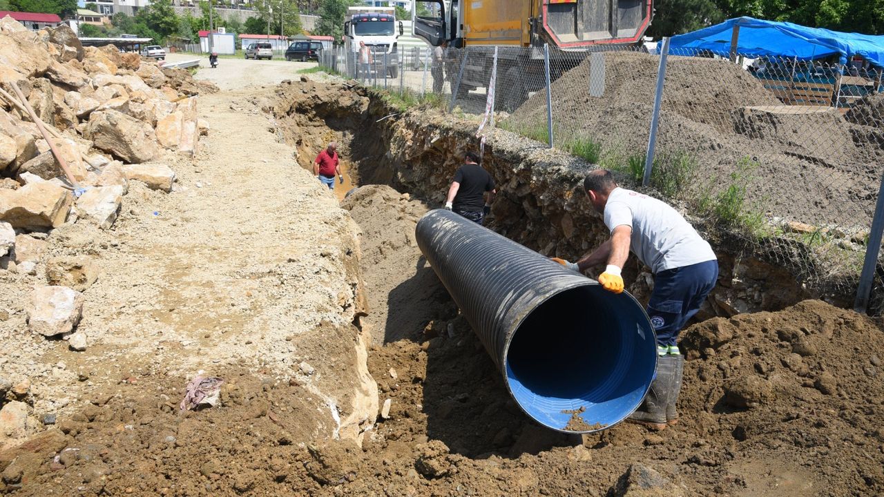 Giresun’da Yağmur Suyu Hattıyla Su Baskınları Önleniyor