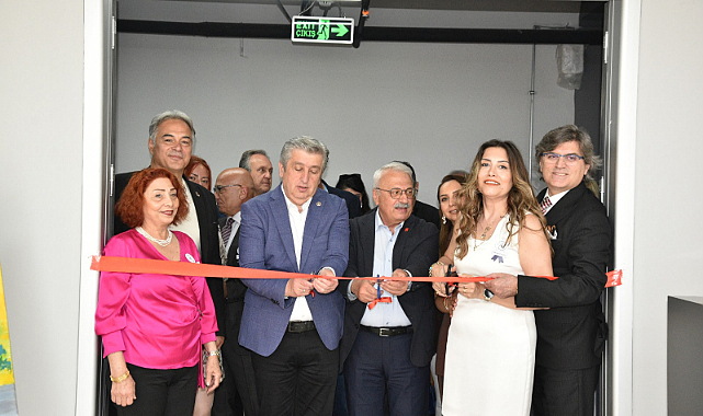 Atakum’da Karma Resim, Heykel ve Cam Sanatı Sergisi Düzenlendi