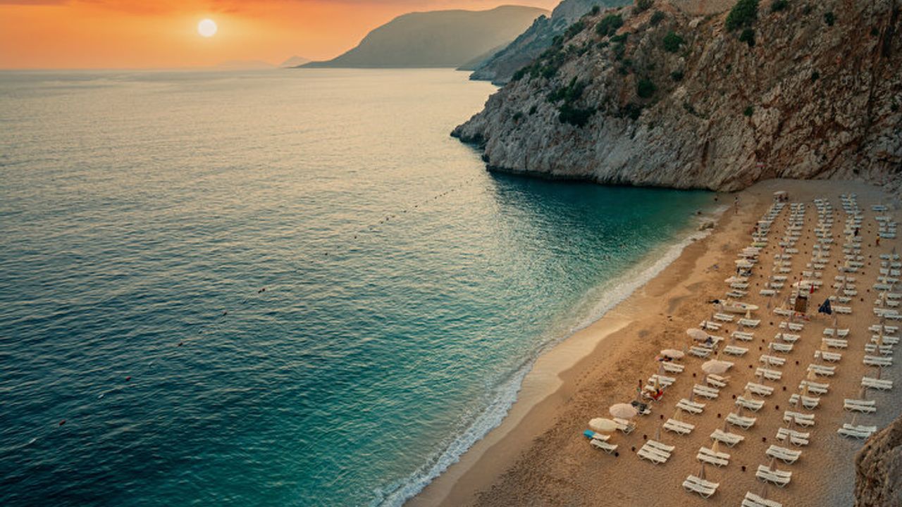 Sağlık Bakanlığı Yazın Yüzme Sularını Sıkı Denetliyor