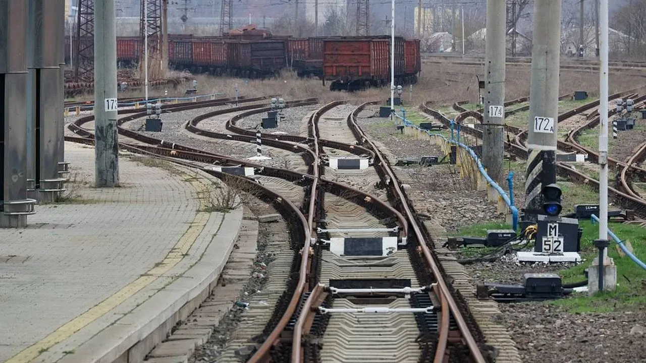 Rusya’da Köprü Çökmesi: Tren Kazasında 7 Ölü, 66 Yaralı