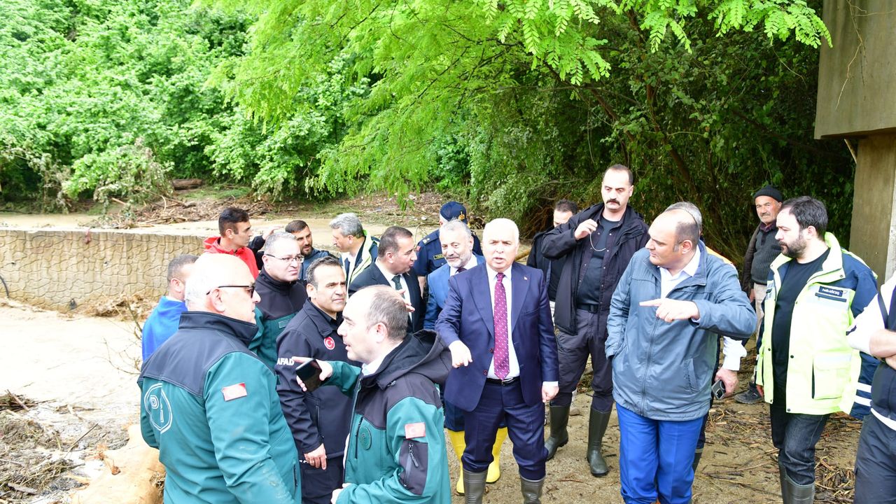 Trabzon’da Sağanak Sonrası Sel: Vali Yıldırım Sahada İnceleme Yaptı