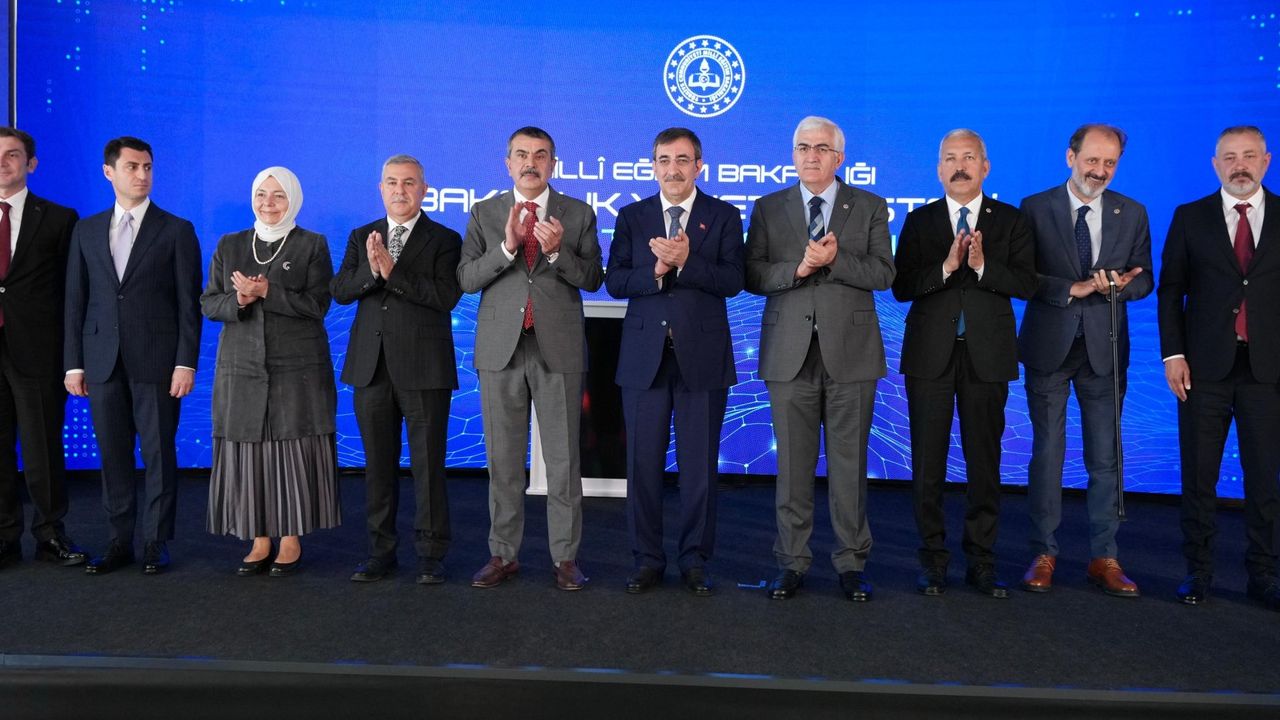 Millî Eğitim Bakanlığı Yapay Zeka Destekli BYS’yi Tanıttı