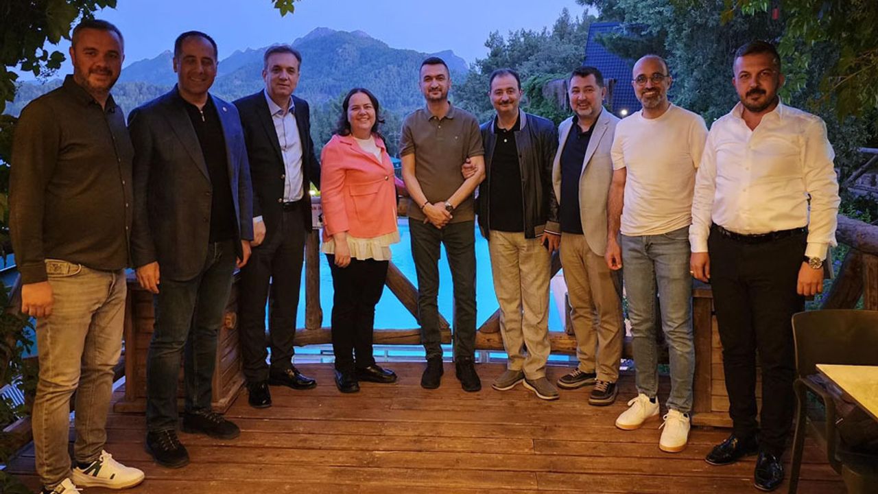 AK Parti Milletvekilleri Bucak’ta Bölgesel Kalkınmayı Masaya Yatırdı