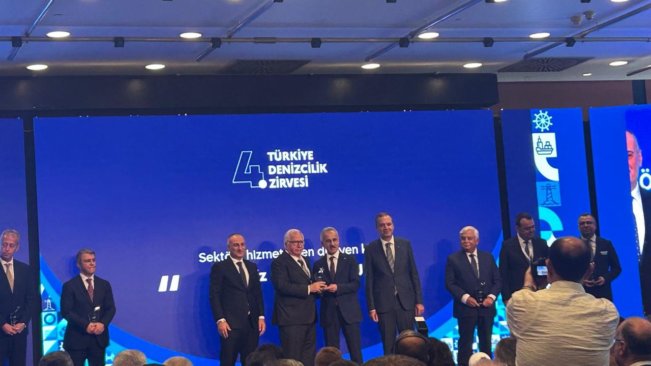 Cengiz Kaptanoğlu’na Denizcilik Sektöründe Duayen Ödülü