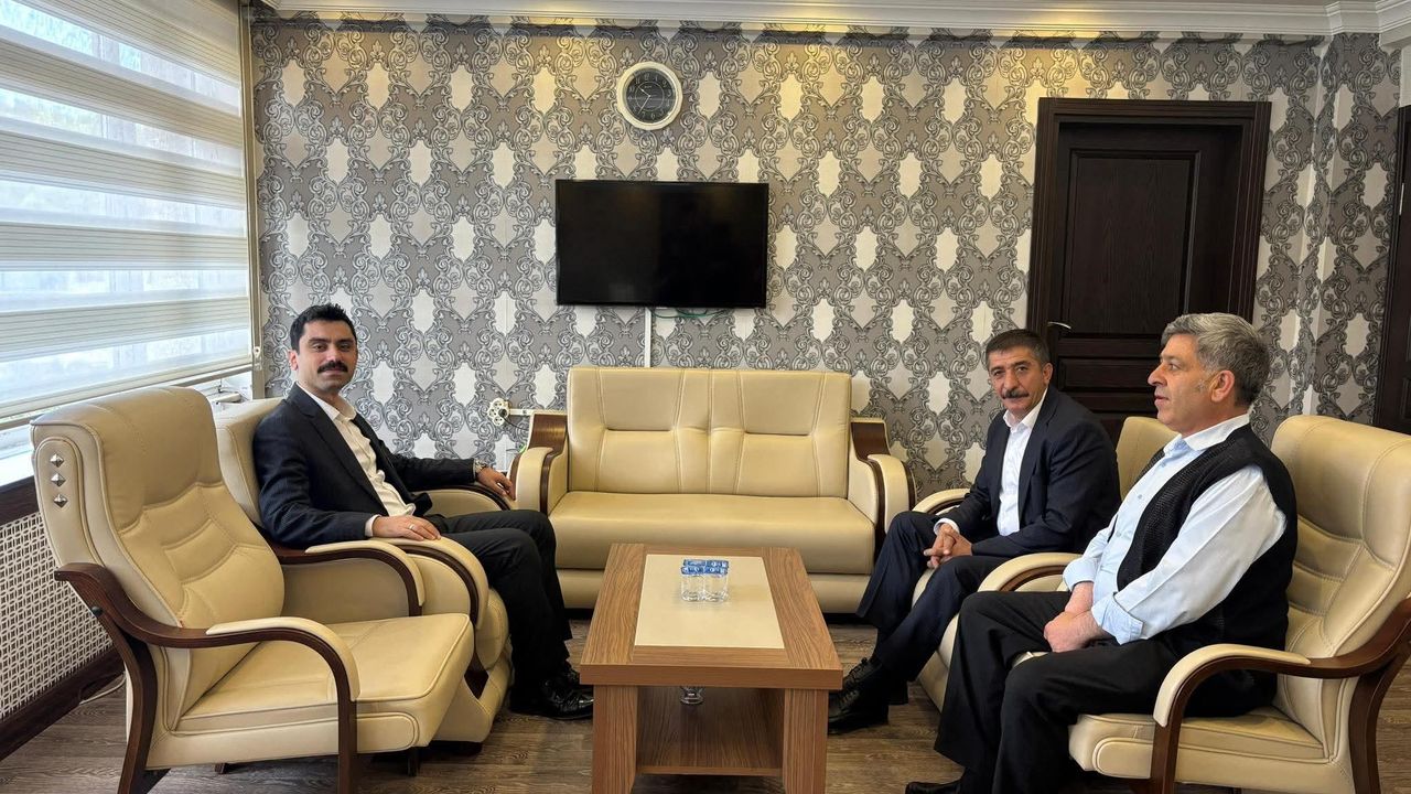 Kars Belediye Başkanı Yantemur’dan Kaymakam Tutal’a Hayırlı Olsun Ziyareti