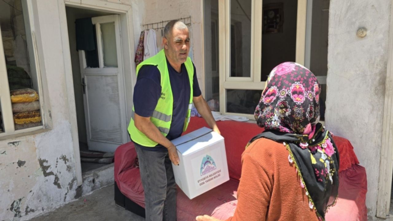 Eyyübiye Belediyesi 2000 Aileye Gıda Yardımı Ulaştırdı