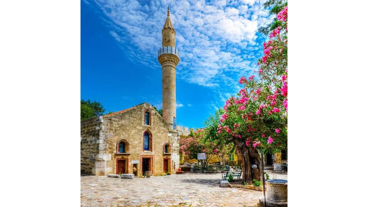 “Vakıflar Genel Müdürlüğü Bodrum Kalesi’ndeki Fetih Camii’ni İnceliyor”