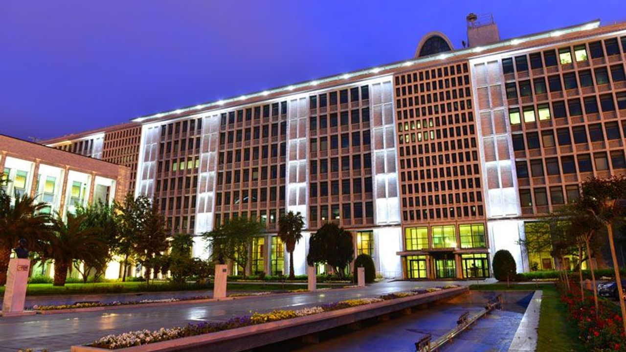 İBB’de Üst Düzey Görevlilerin Şoförlerine Operasyon