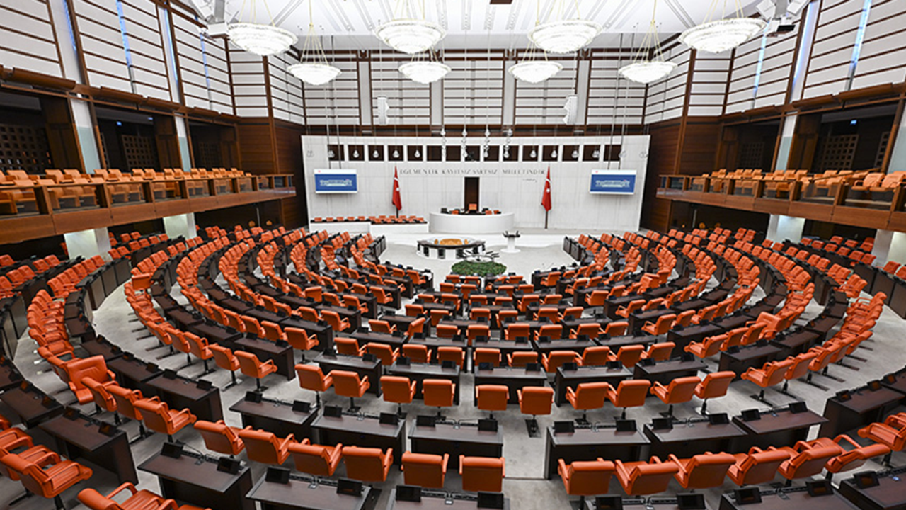 TBMM’ye Sunulan Fezlekelerle Üç Milletvekilinin Dokunulmazlığı Tartışılacak