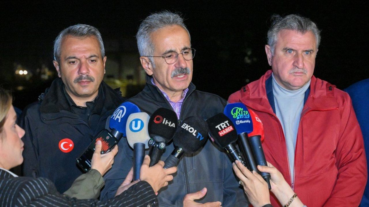 Rize’de Yoğun Yağış Sel ve Ulaşımı Vurdu