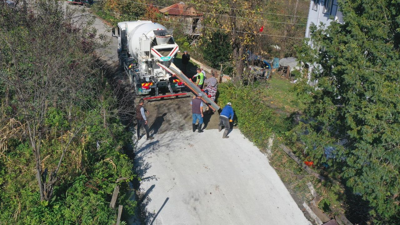 Ordu’da Ünye’nin Yavi ve İnkur Mahallelerine Beton Yol