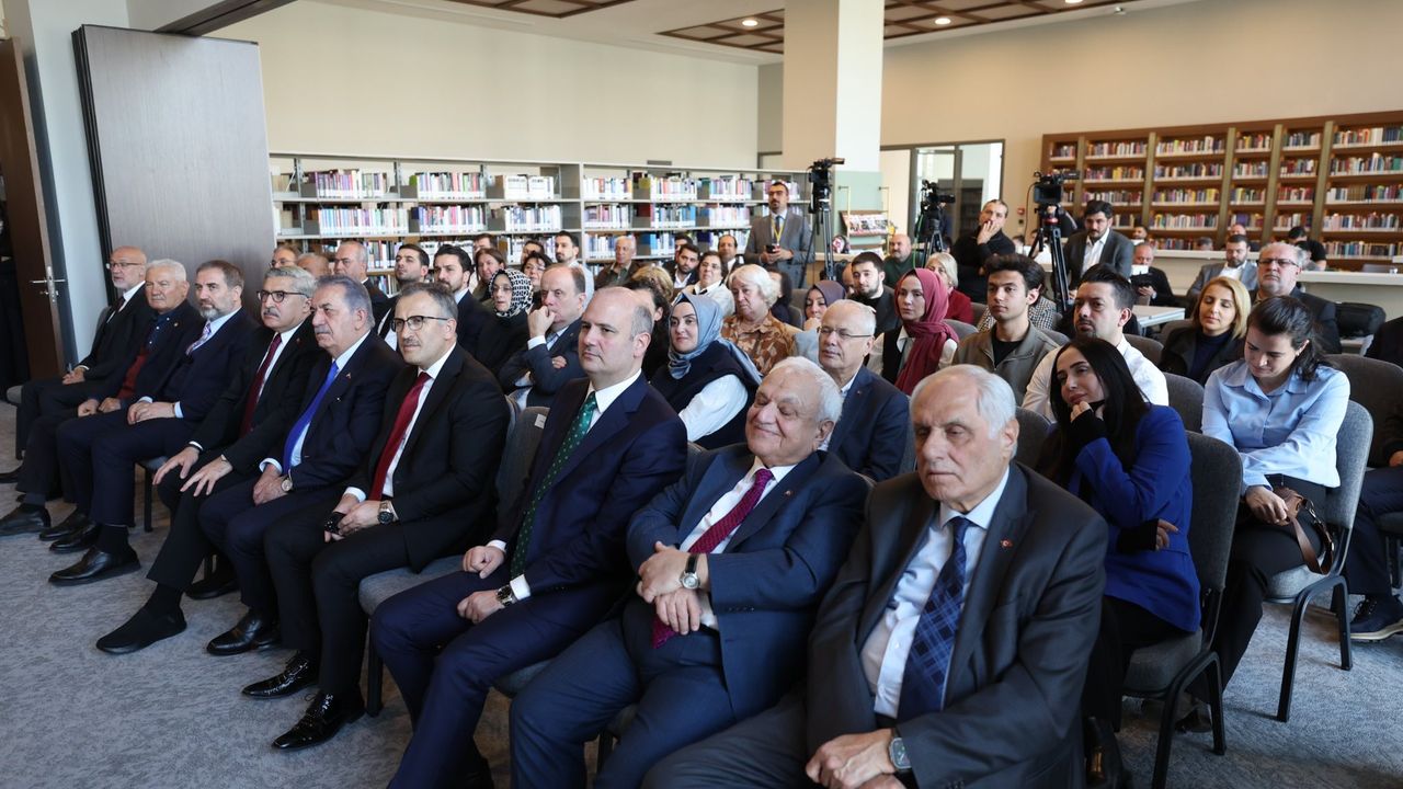 Sezai Karakoç Anıldı: Fikir ve Sanat Mirası Konuşuldu