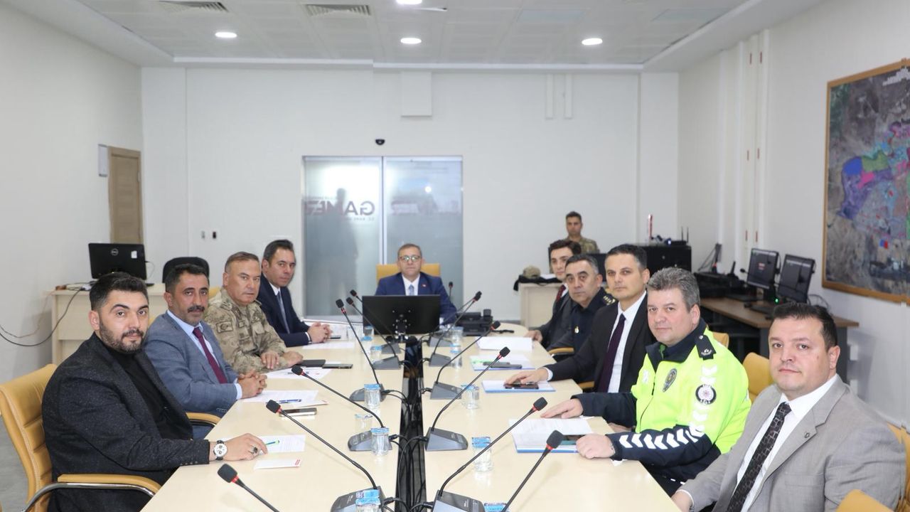 Karayollarında Hız Sınırları ve Trafik İşaretleri Yenileniyor