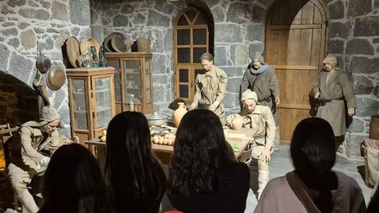 Kars’ta Çocuklar Tarihi ve Kültürel Mirası Keşfetti