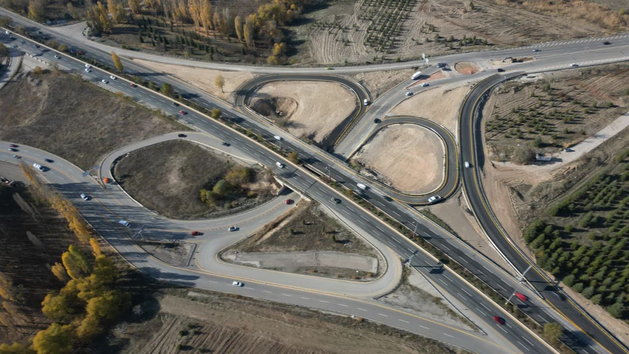 Ankara’da Yonca Tipi Kavşakla Trafik Sorunu Çözüldü