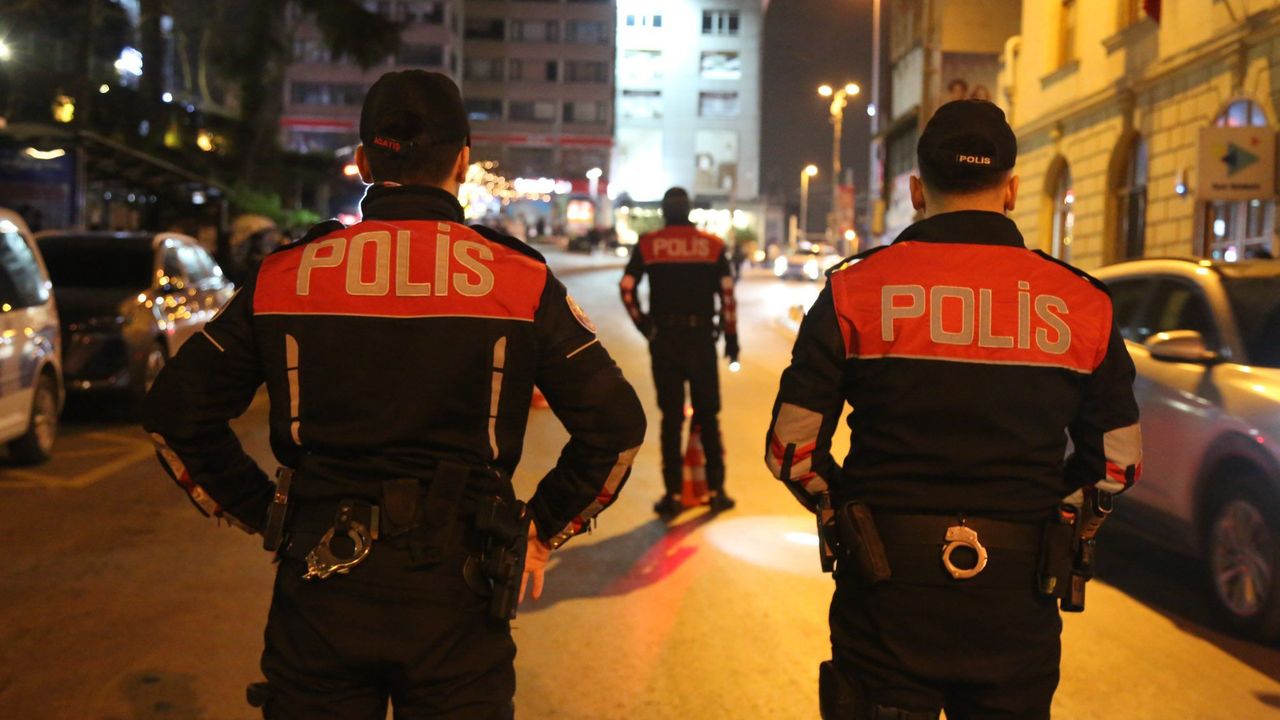 Huzur İstanbul Operasyonu: 1022 Gözaltı, Uyuşturucu ve Silah Ele Geçirildi