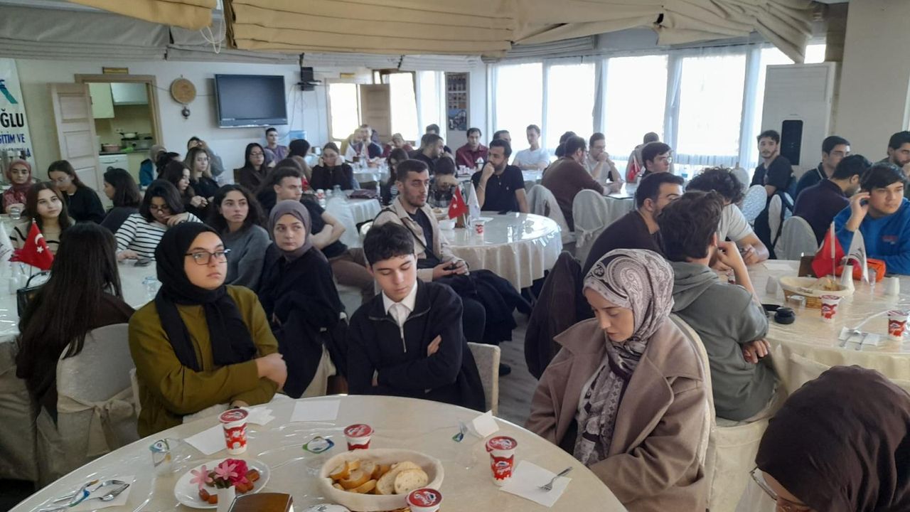 Azaklıoğlu Necati Bay Vakfı Burs Miktarlarını Açıkladı