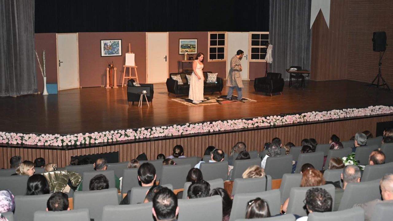 Isparta’da İlk Şehir Tiyatrosu Açıldı