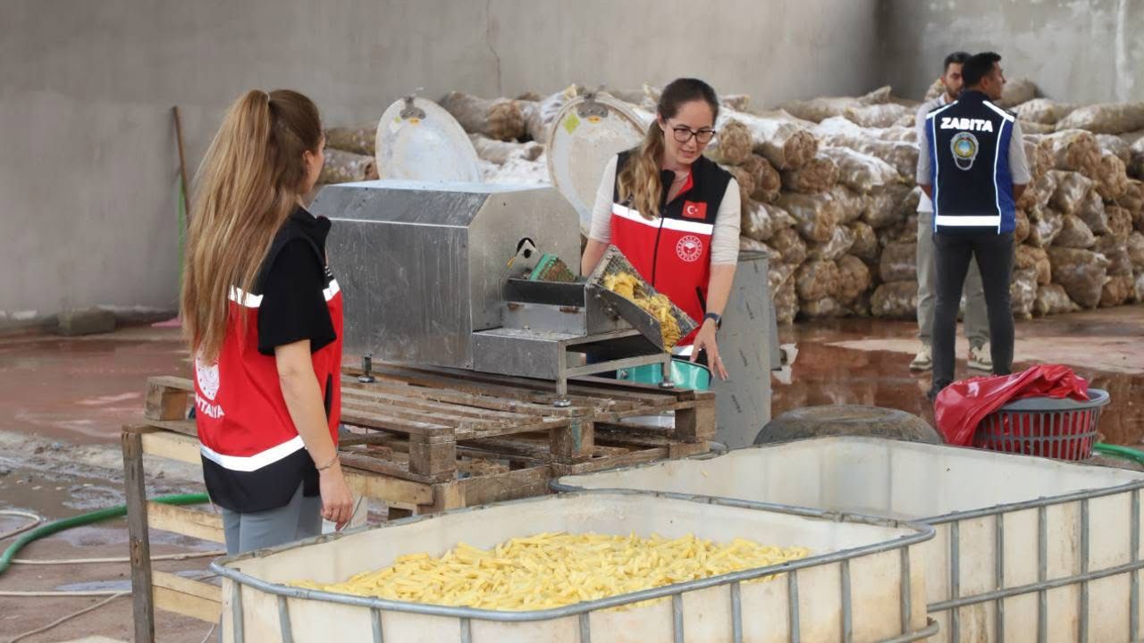 Aksu’da 1 Ton Sağlıksız Patates İmha Edildi