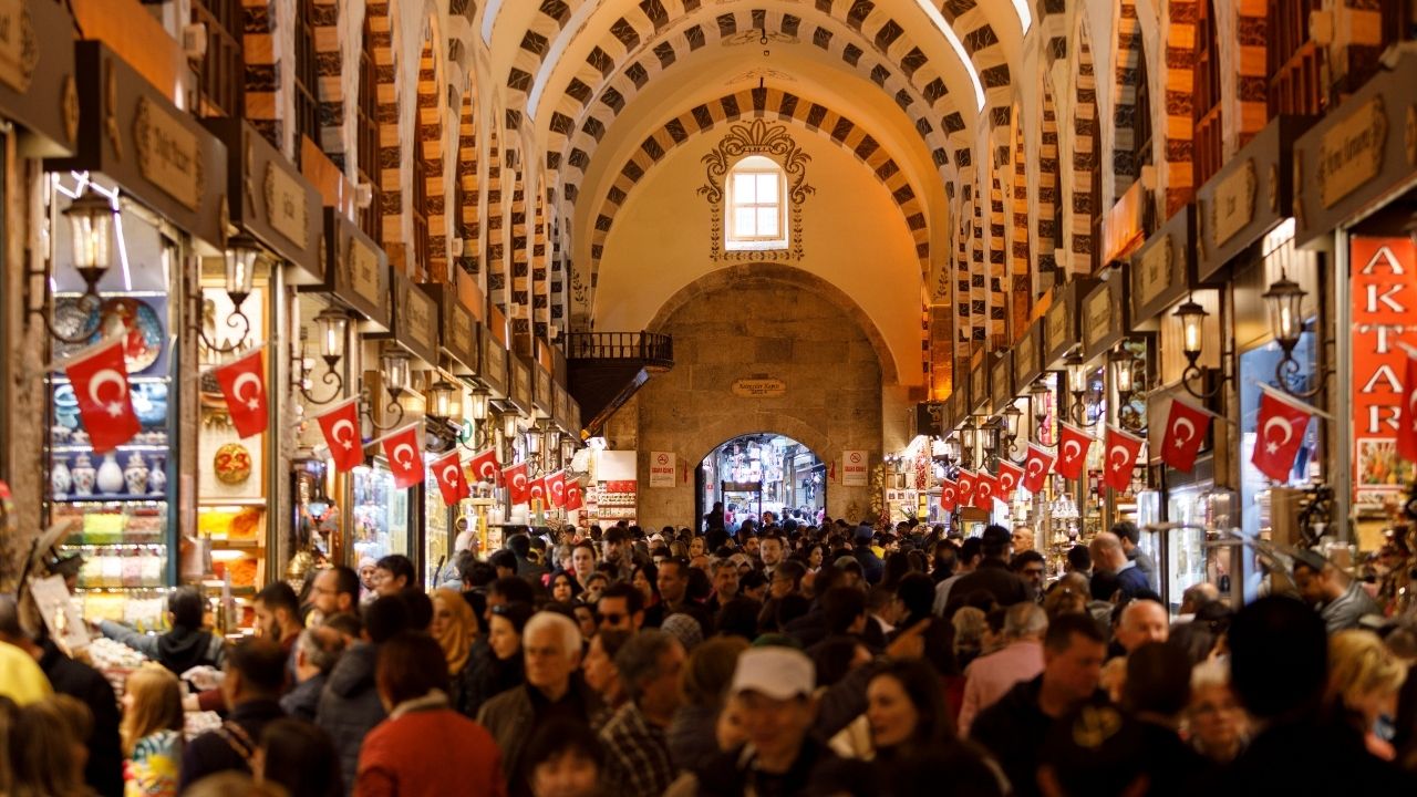 Kapalıçarşı’da 335 Milyon Liralık Kara Para Operasyonu