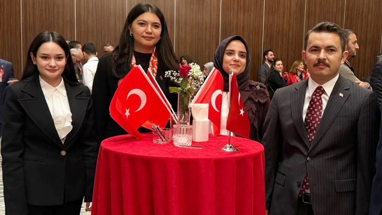 Trabzon’da Cumhuriyet’in 102. Yılı Coşkuyla Kutlandı