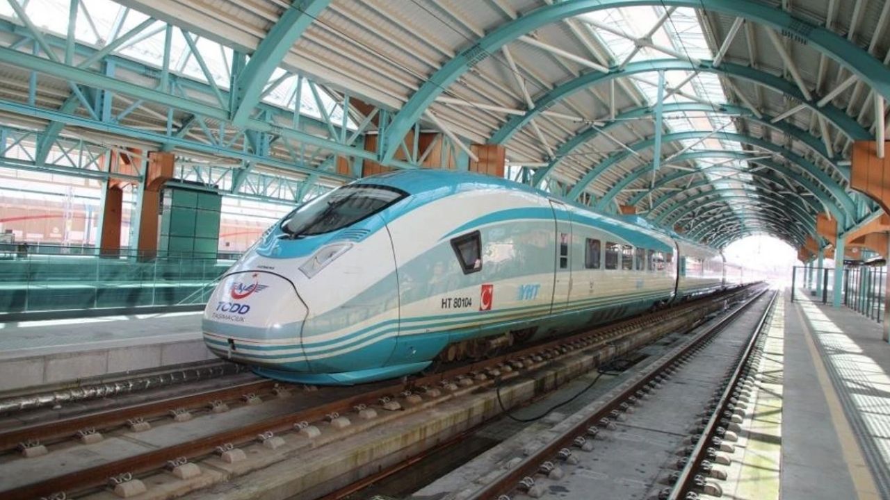 Öğretmenlere YHT ve Tren Biletlerinde %50 İndirim