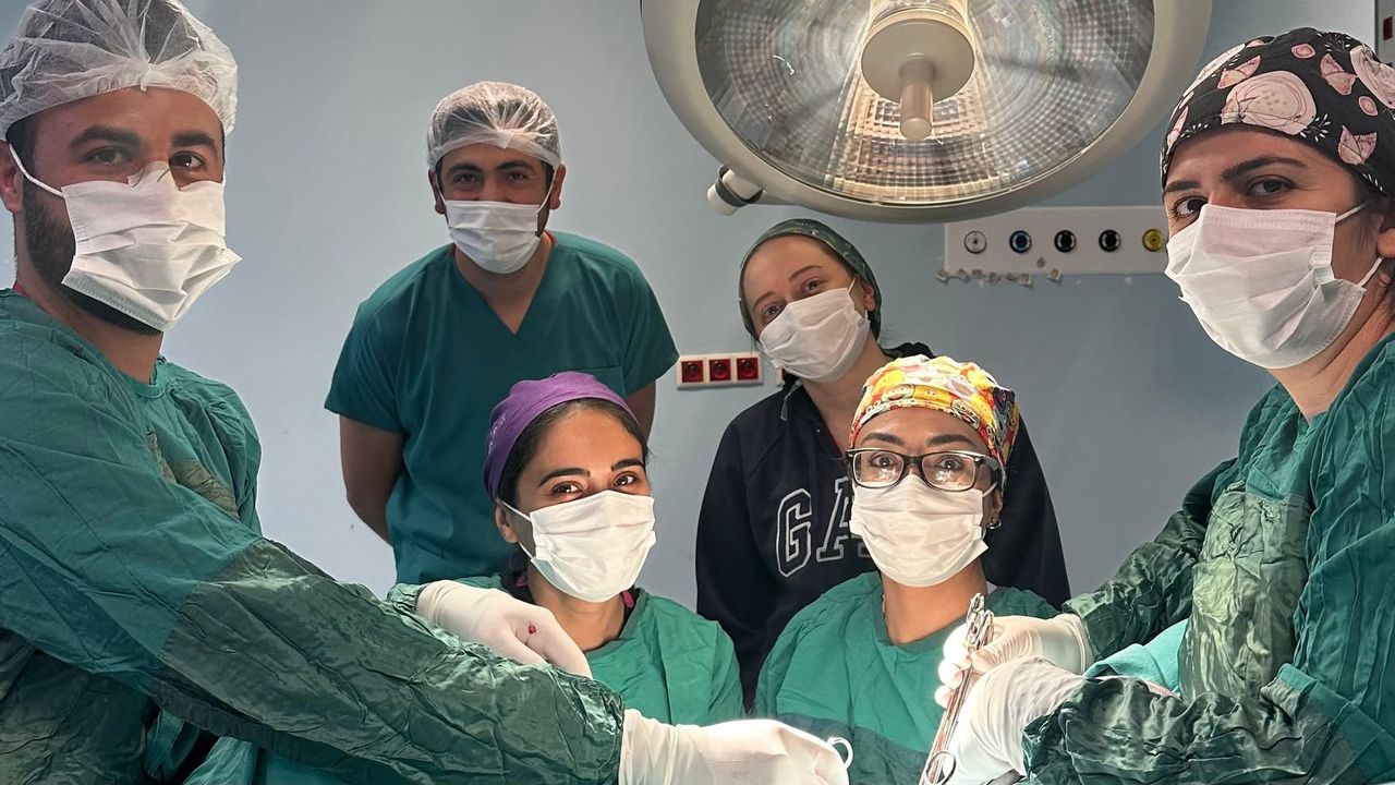 Kağızman’da İlk Vajinal Rahim Sarkması Ameliyatı